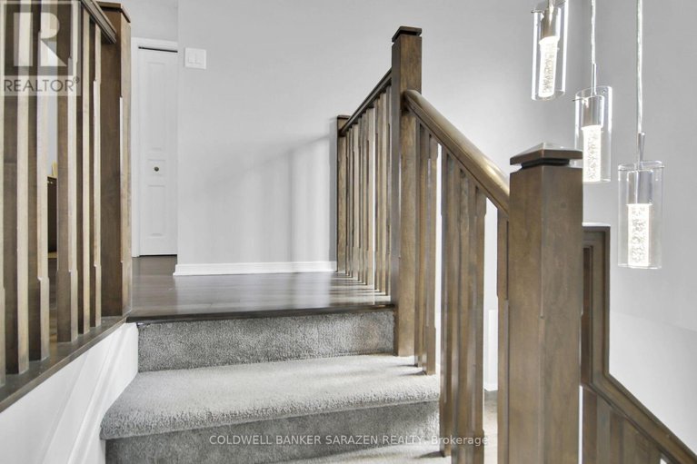 29528545/715-clearbrook-drive/strandherd/ottawa/ontario/K2J5P1_18