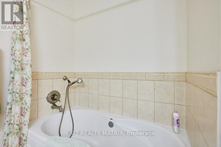 28544595/4705-mcneely-road/sarsfieldbearbrook/ottawa/ontario/K4B1J1_22