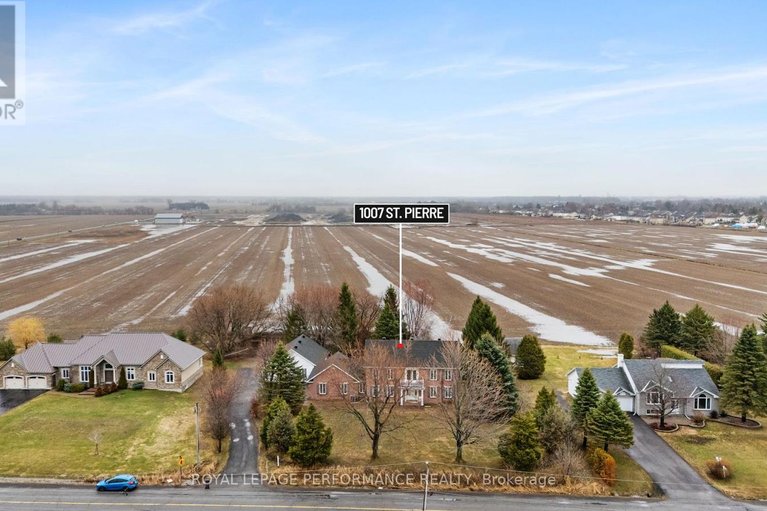 29615977/1007-st-pierre-road/embrun/russell/ontario/K0A1W0_4