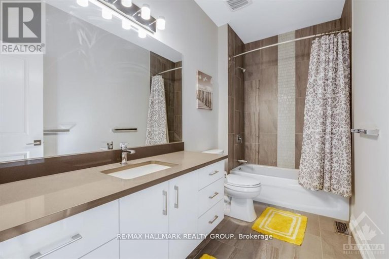 29540053/250-richardson-avenue/woodroffe/ottawa/ontario/K2B5G6_22