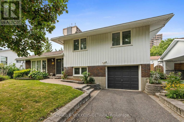 28812739/3348-kodiak-street/south-keys/ottawa/ontario/K1V7S8_1