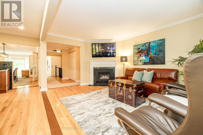 28819605/9-lone-meadow-trail/stittsville-central/ottawa/ontario/K2S1C9_15