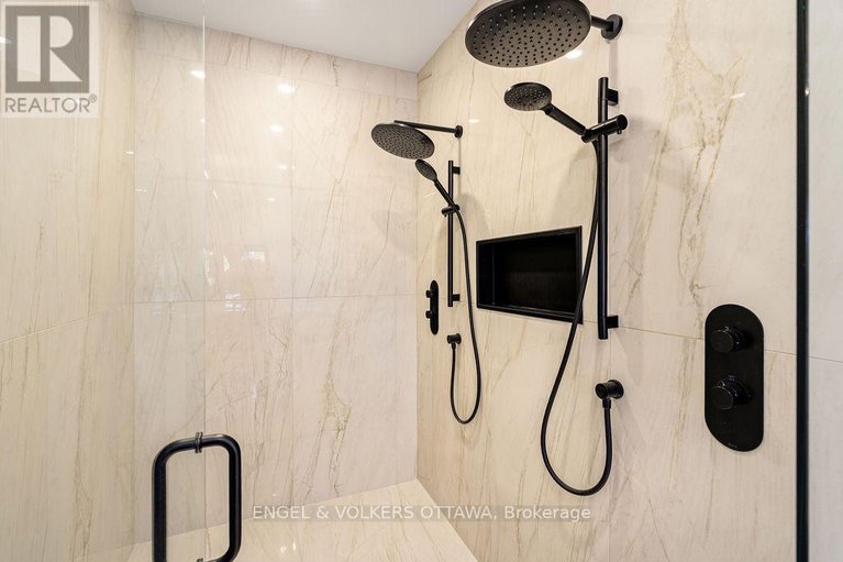 29446343/127-peridot-private/experimental-farm/ottawa/ontario/K2C3M3_73