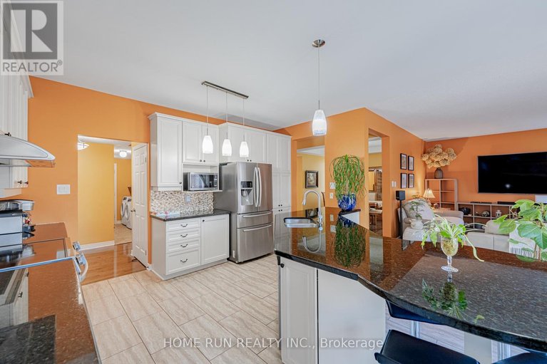 29644930/5-thunderbird-crescent/bridlewood/ottawa/ontario/K2M2H4_15