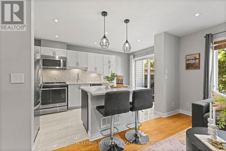28881072/12-sonata-place/riverview-park/ottawa/ontario/K1G6H2_13