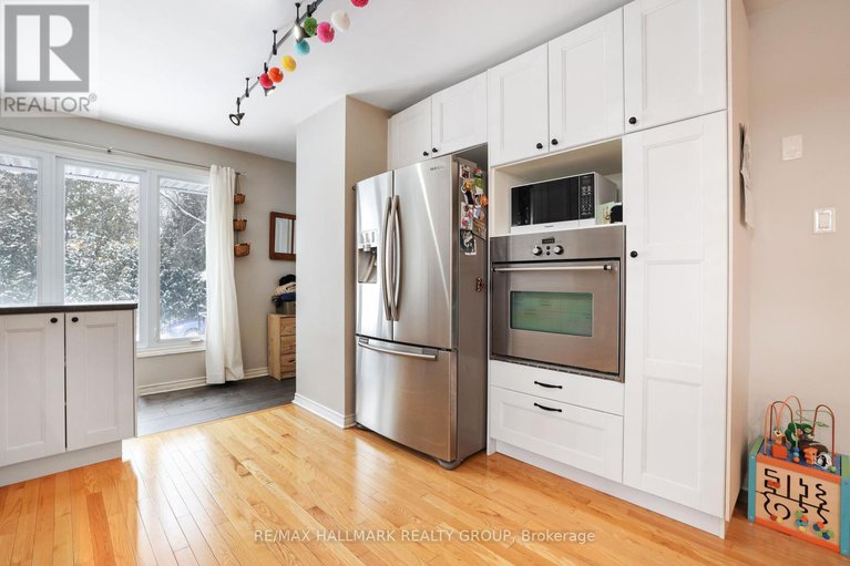 28431922/208-210-renouf-avenue/overbrook/ottawa/ontario/K1K3T1_10