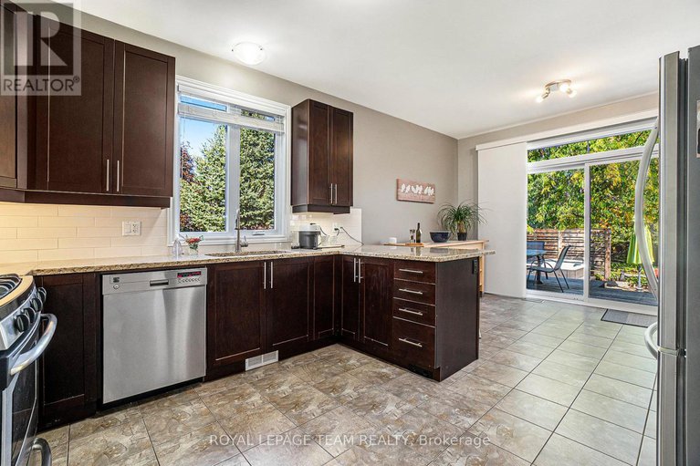 28937544/369-glenbrae-avenue/morgans-grantsouth-march/ottawa/ontario/K2W0C2_14