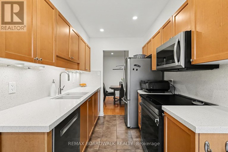 29619269/295-meilleur-private/vanier/ottawa/ontario/K1L0A2_16