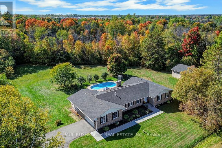 28933934/15-richland-drive/goulbourn-twp-from-franktown-rdsouth-to-rideau/ottawa/ontario/K0A2Z0_2