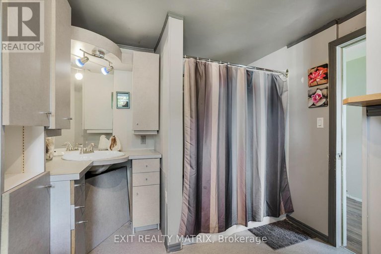 28379387/1018-sinclair-street/hawkesbury/hawkesbury/ontario/K6A1E5_20