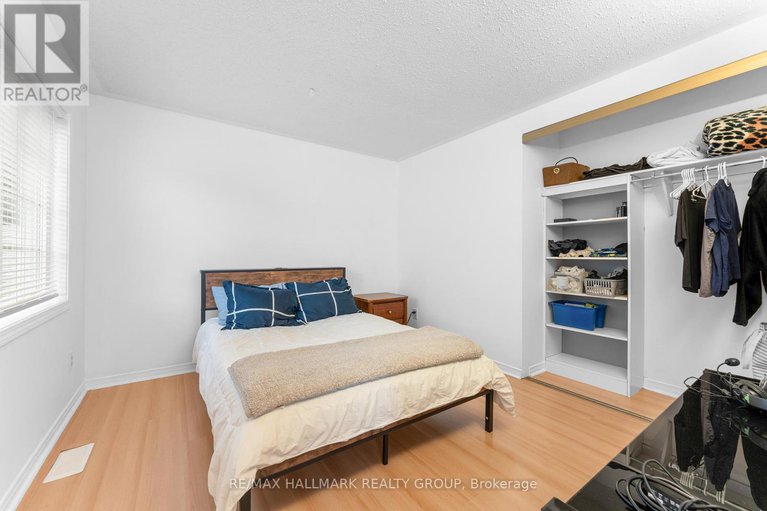 28798161/59-shearer-crescent/katimavik/ottawa/ontario/K2L3N3_31