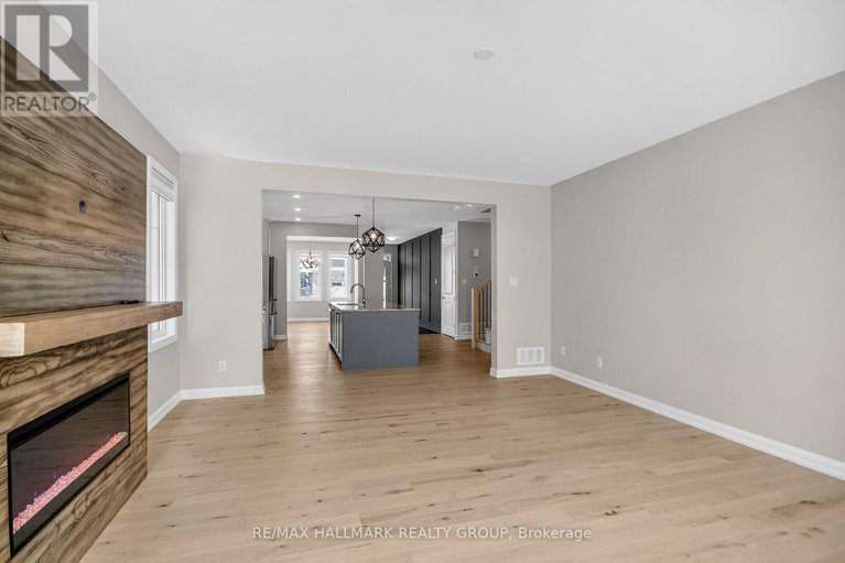 29271214/238-pursuit-terrace/goulbourn-twp-from-franktown-rdsouth-to-rideau/ottawa/ontario/K0A2Z0_11