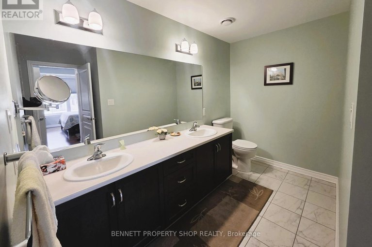 29688012/204-310-jatoba-private/emerald-meadowstrailwest/ottawa/ontario/K2V0E7_11