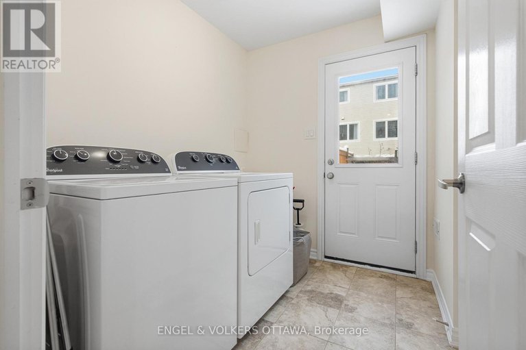 29376577/476-coldwater-crescent/emerald-meadowstrailwest/ottawa/ontario/K2M0J2_38