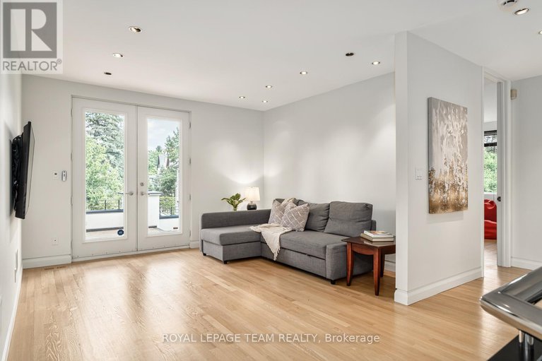 28493969/725-manor-avenue/rockcliffe/ottawa/ontario/K1M0E4_29