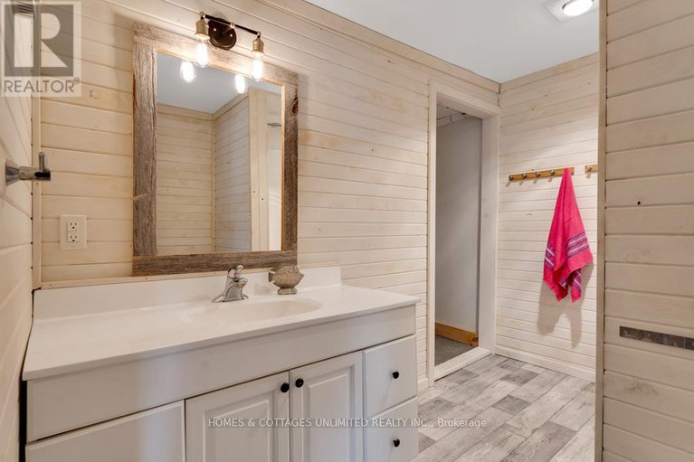 28556041/185-maple-hollow-drive/lanark-highlands-dalhousie-twp/lanark-highlands/ontario/K0G1M0_22