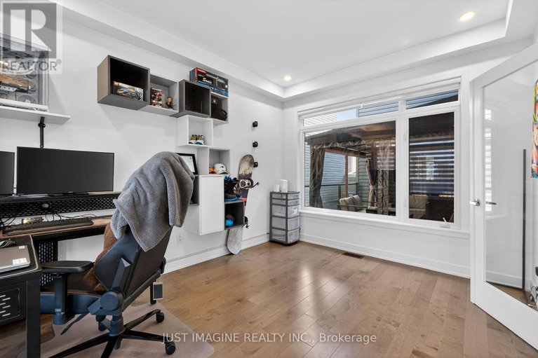 29583767/32-edenbridge-court/mer-bleuebradley-estatesanderson-park/ottawa/ontario/K1W0P1_8