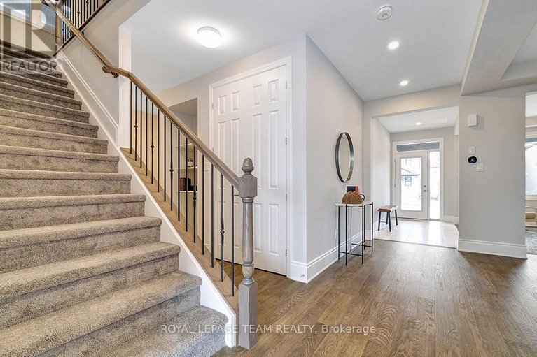 28670330/219-parsnip-mews/goulbourn-twp-from-franktown-rdsouth-to-rideau/ottawa/ontario/K0A2Z0_8