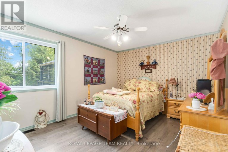 28702600/14-mountain-ash-drive/north-grenville-twp-kemptville-east/north-grenville/ontario/K0G1J0_16