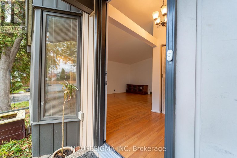 29056131/2335-harding-road/elmvale-acresurbandale/ottawa/ontario/K1G3B7_2