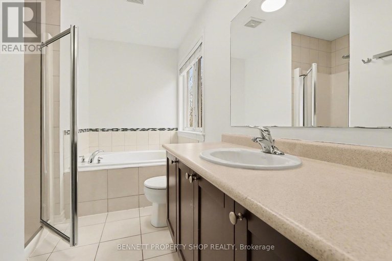 29616834/204-talltree-crescent/stittsville-central/ottawa/ontario/K2S0A9_8