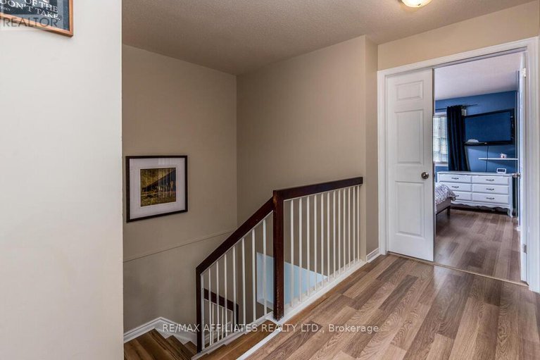 28629180/6-eagleview-street/emerald-meadowstrailwest/ottawa/ontario/K2M2R2_17