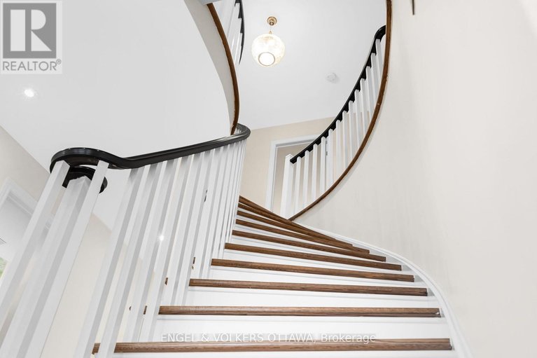 29629040/23-pinecone-trail/stittsville-central/ottawa/ontario/K2S1E1_22