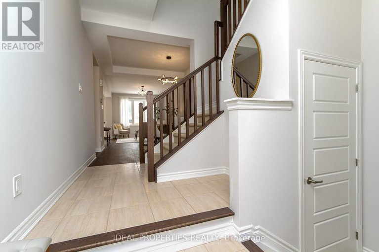 29355187/703-derreen-avenue/stittsville-north/ottawa/ontario/K2S2Z2_7