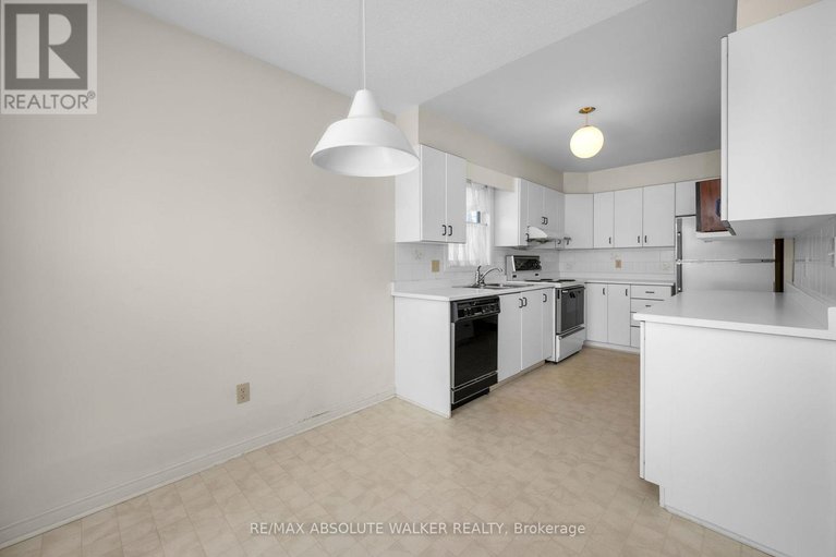 29629626/755-merkley-drive/fallingbrookpineridge/ottawa/ontario/K4A2T9_12