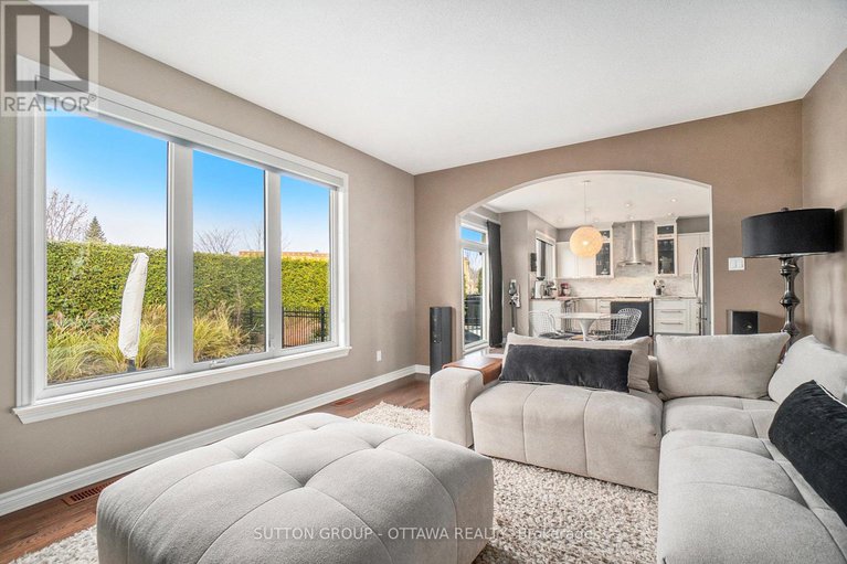 29214487/1969-plainhill-drive/notting-hillsummerside/ottawa/ontario/K4A0G1_8