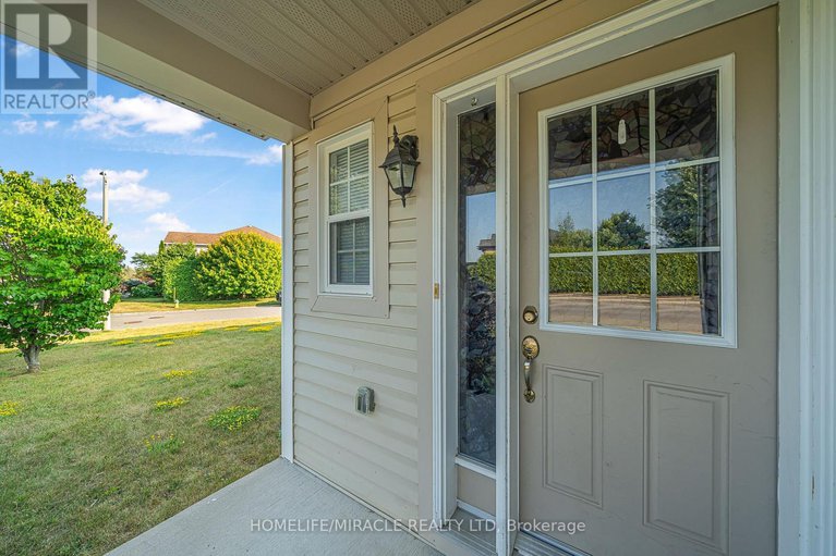 28683775/356-west-ridge-drive/stittsville-south/ottawa/ontario/K2S2G8_8