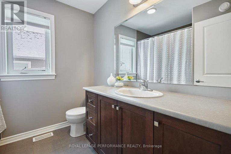 28147460/179-gracewood-crescent/blossom-parkkemp-parkfindlay-creek/ottawa/ontario/K1T0J3_32
