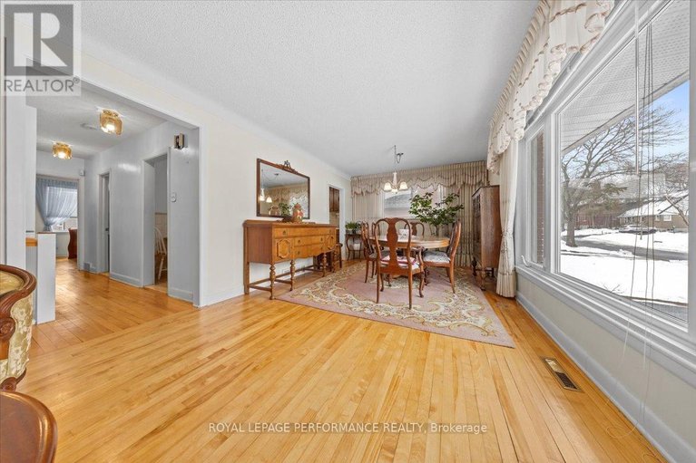 29481876/1075-secord-avenue/billings-bridge/ottawa/ontario/K1H8C7_9