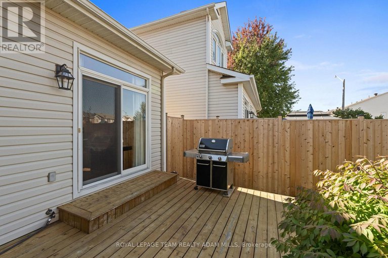 29030292/503-stonechurch-way/cedargrovefraserdale/ottawa/ontario/K2J0C5_36