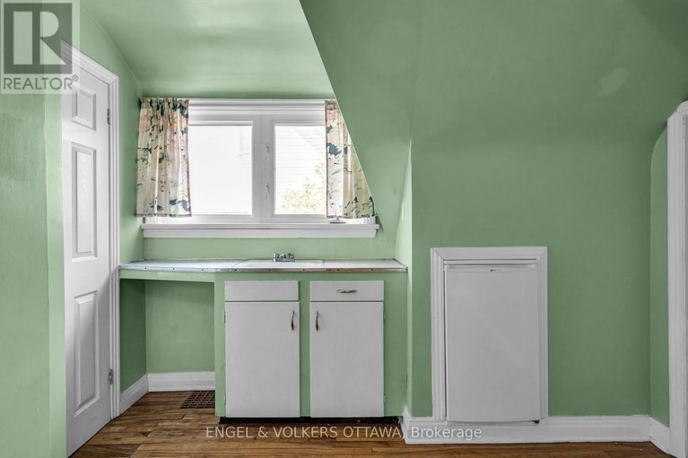 28581364/522-cambridge-street-s/west-centre-town/ottawa/ontario/K1S4J3_24