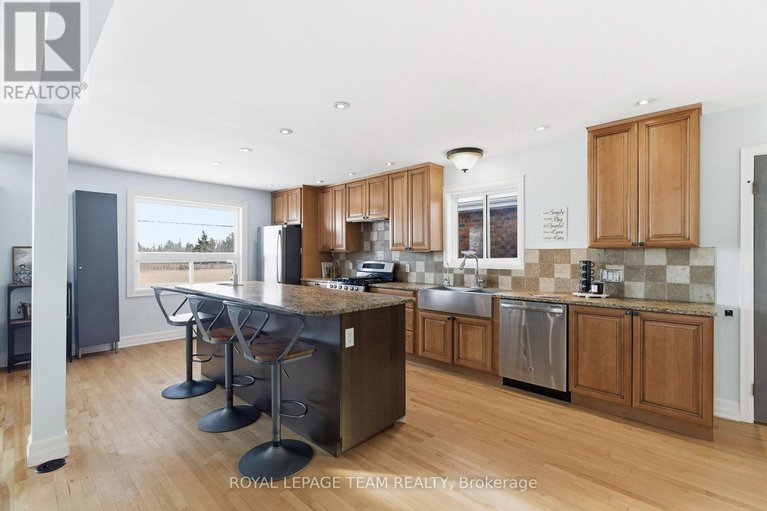 29268491/3246-elizabeth-street/osgoode/ottawa/ontario/K0A2W0_9