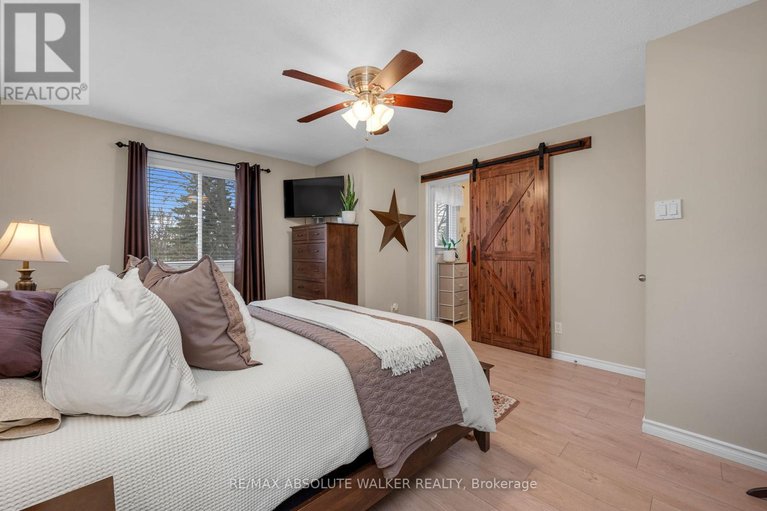 29677661/671-mathieu-way/fallingbrookpineridge/ottawa/ontario/K4A2R6_18