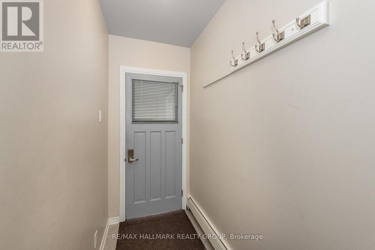 29381601/324-montfort-street/vanier/ottawa/ontario/K1L5N4_24
