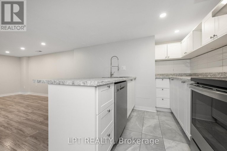 28384629/5-attwood-crescent/city-viewskylinefisher-heightsparkwood-hills/ottawa/ontario/K2E5B1_24