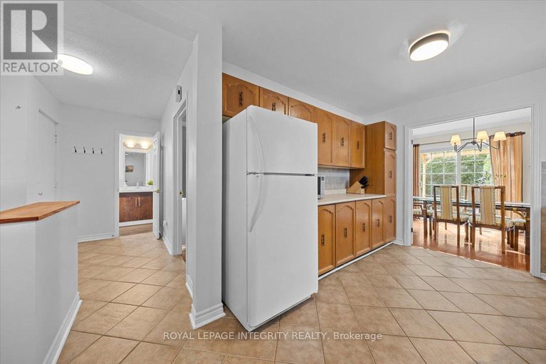 28813112/3759-autumnwood-street/emerald-woodssawmill-creek/ottawa/ontario/K1T2G7_12