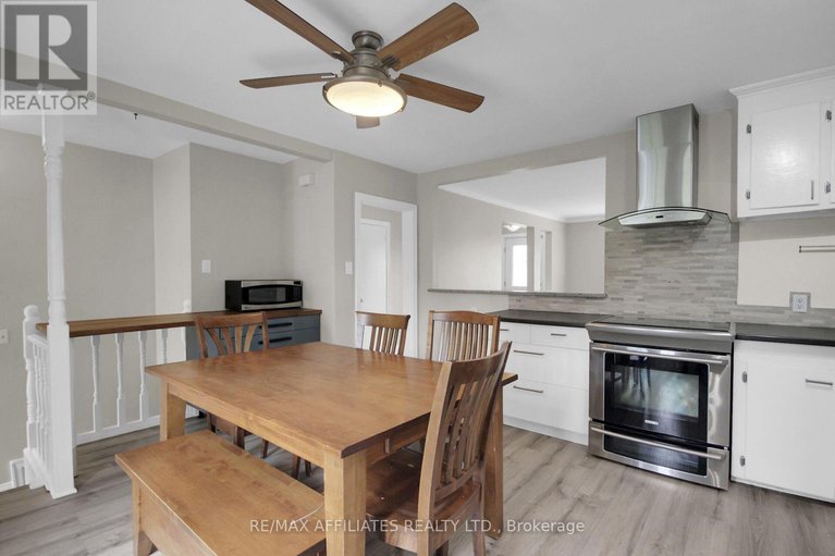 28736699/312-mountbatten-avenue/alta-vistafaircrest-heights/ottawa/ontario/K1H5W3_12