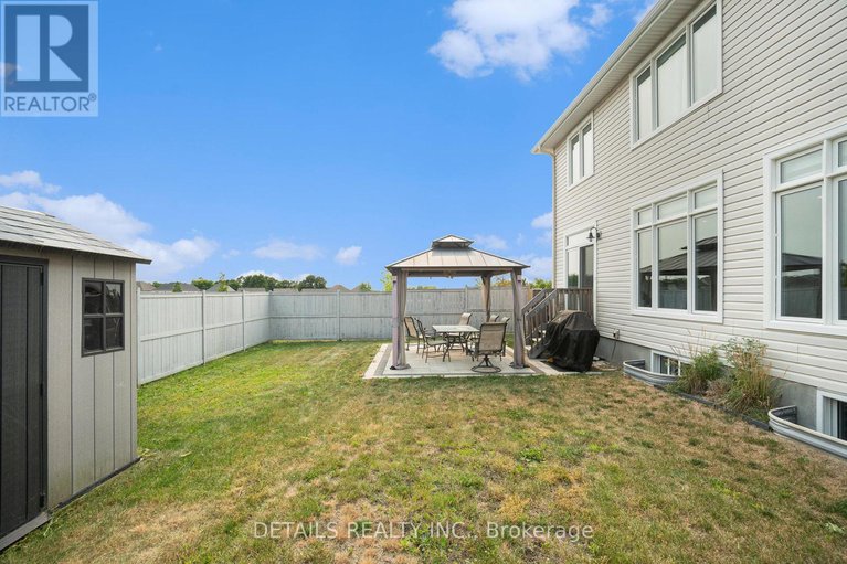 28927823/480-famille-laporte-avenue-s/camelot/ottawa/ontario/K4A1J6_32