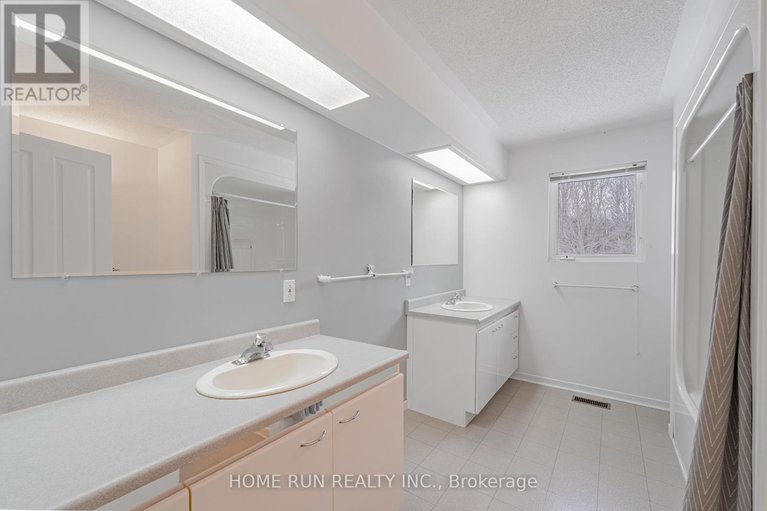 29168819/1545-sherruby-way/rural-kanata-central/ottawa/ontario/K2W1A9_42