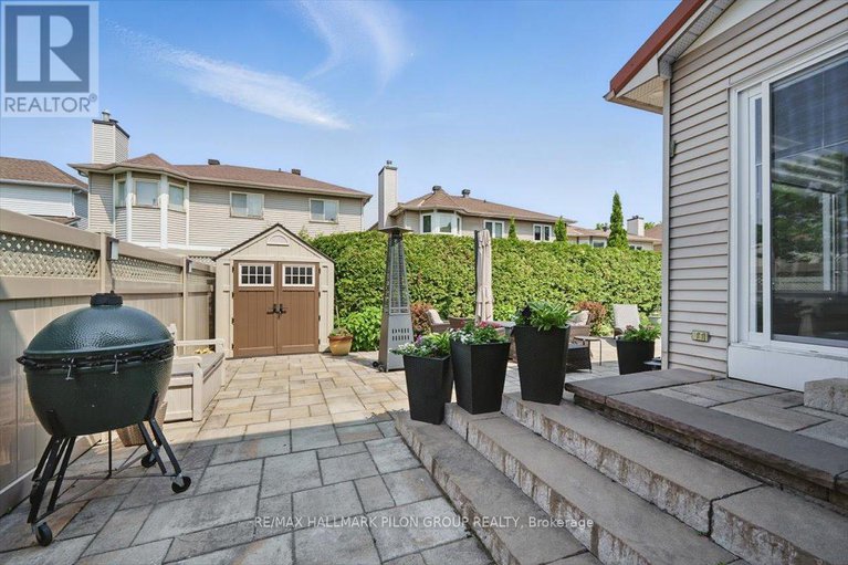 28453219/54-fardon-way/hunt-club-park/ottawa/ontario/K1G4N4_32