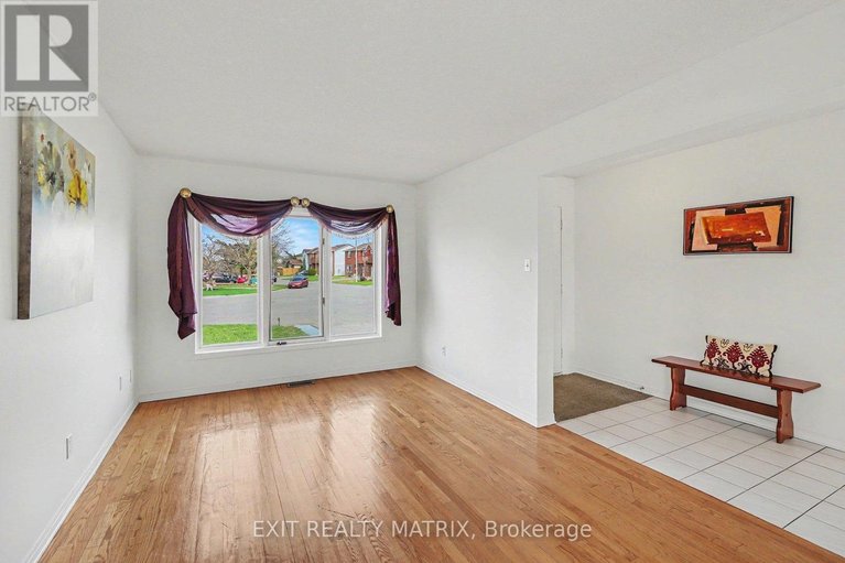 29641183/2829-gothwood-place/sawmill-creektimbermill/ottawa/ontario/K1T2V4_4