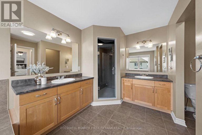 29655713/2176-sunset-cove-circle/half-moon-bay/ottawa/ontario/K2J0T9_19