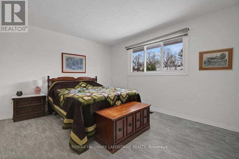 29444353/2443-ogilvie-road/beacon-hill-north/ottawa/ontario/K1J7N3_31