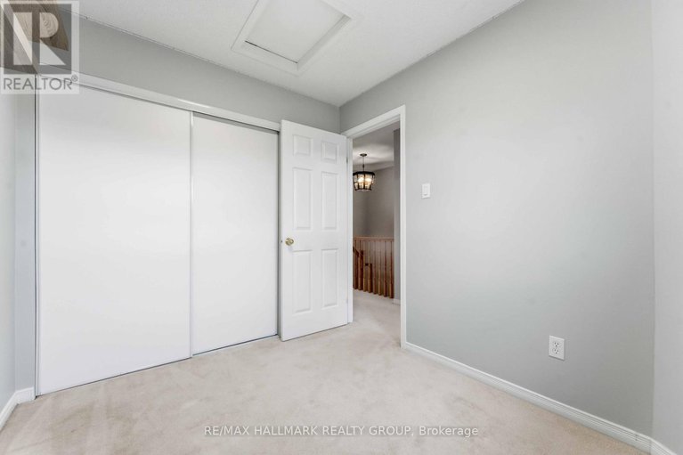 29024114/1072-brasseur-crescent/fallingbrookgardenway-south/ottawa/ontario/K4A5A1_32