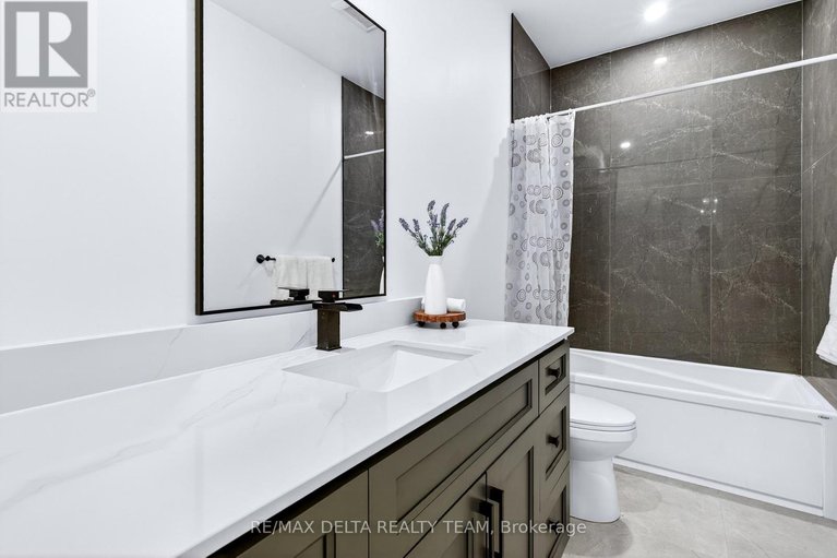 29628151/7861-springhill-road/metcalfe/ottawa/ontario/K0C2K0_17