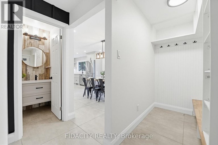 29608674/7-gagnon-court/beaverbrook/ottawa/ontario/K2K1A7_23